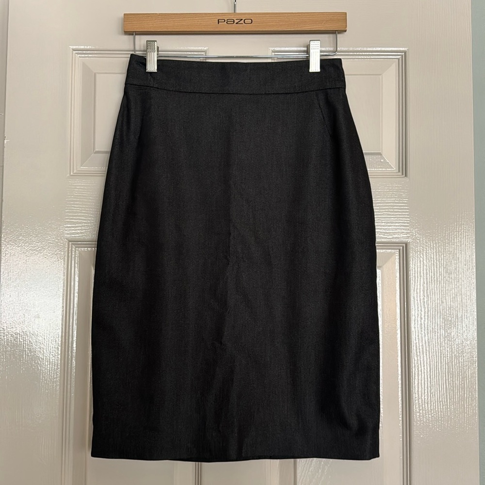 T Tahari Dark Grey Pencil Skirt - Size 6